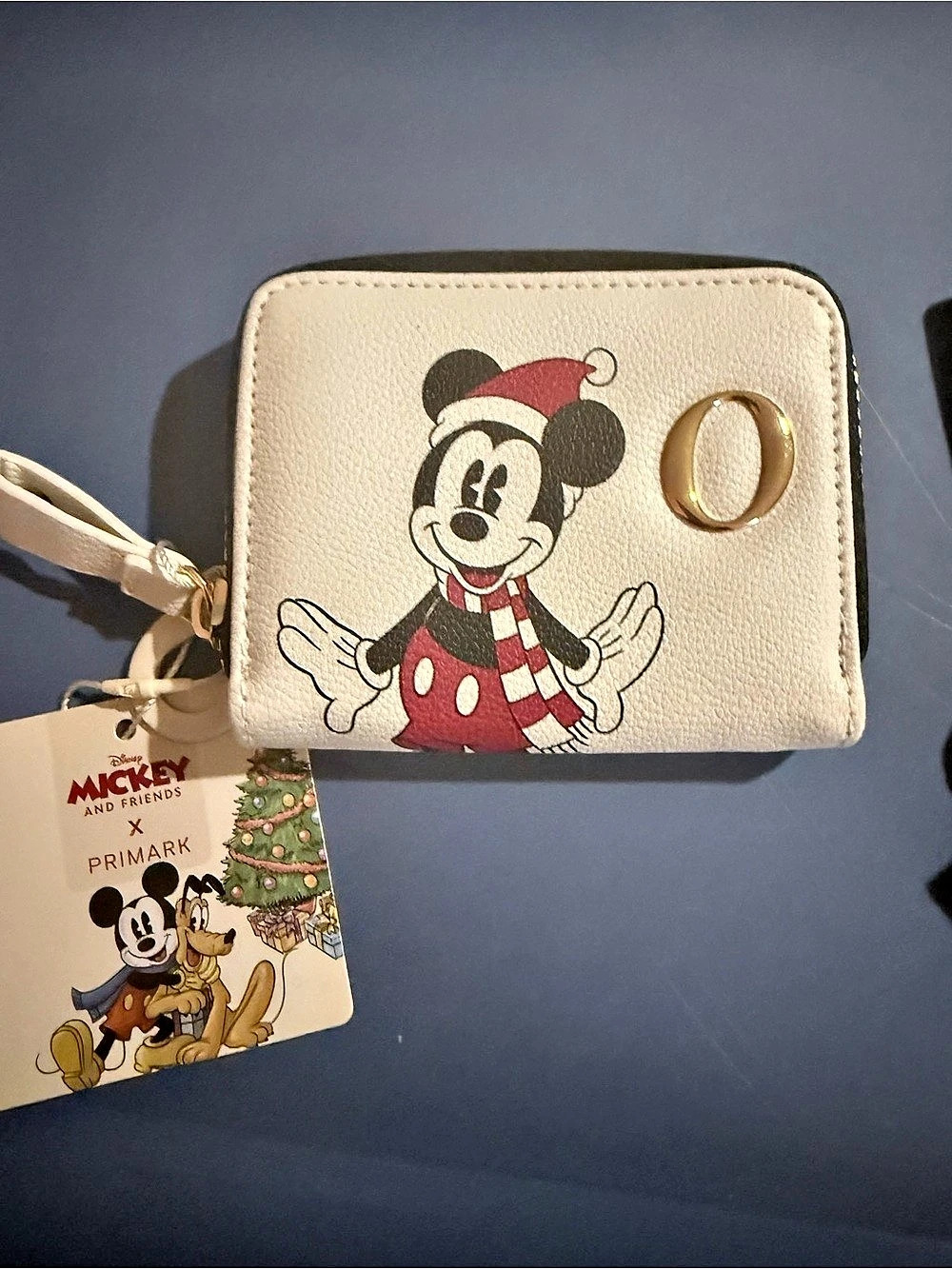 NWT Mickey Christmas Coin Wallet Letter O